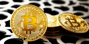Bitcoin Eases From Record Highs as Profit-Taking Meets Inflation Watch