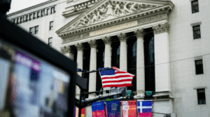 S&P 500's Triple Challenge: Geopolitics, Data, and the Fed Shape Market Outlook - Stock Market Insights | Finclyne